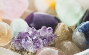 ¿Por qué es importante LIMPIAR y CARGAR tus piedras y cristales